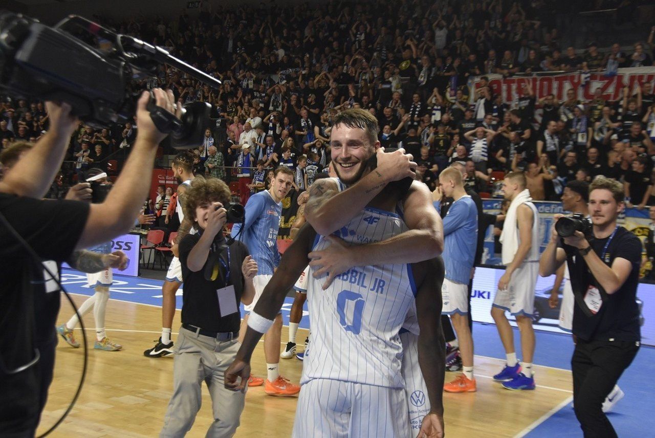 Wałbrzych: Spotkanie z Górnikiem Zamek Książ. Może przyjść każdy i np. kupić sobie koszulkę meczową