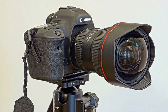 Canon EOS 5D Mark III + Canon EF 11-24 mm f/4L USM.