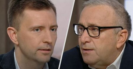 "Robi pan sobie jaja". Schreiber wyśmiał Schetynę