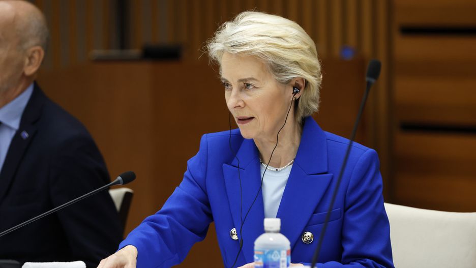 Ursula von der Leyen, president of the European Commission, at a business conference in Tokyo, Japan, on Wednesday, July 23, 2025. Japan and the EU plan to launch a "competitiveness alliance" to enhance their economic and trade cooperation, according to European officials. Photographer: Kiyoshi Ota/Bloomberg via Getty Images