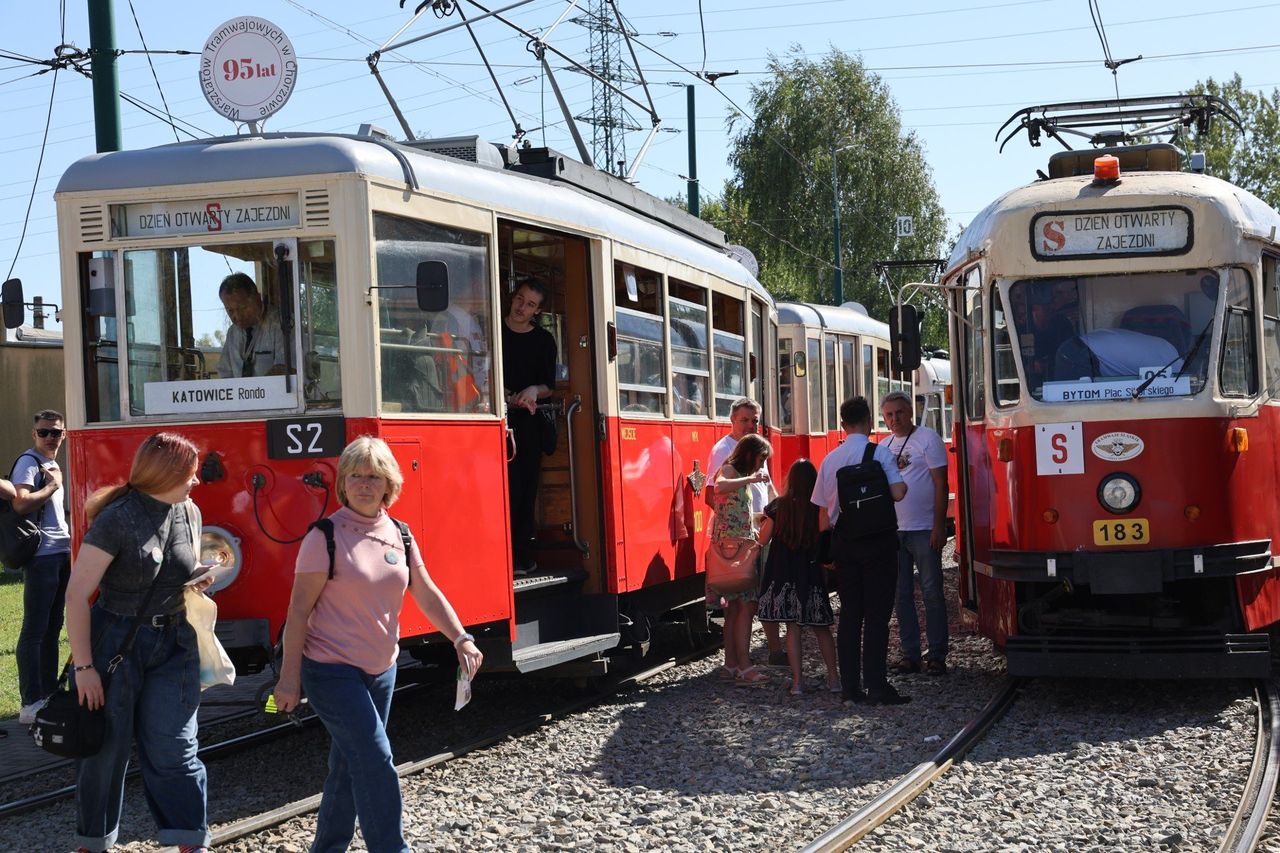 Chorzów: 95-lecie tramwajów w Batorym. Była jubileuszowa parada, zwiedzanie zajezdni i specjalne atrakcje