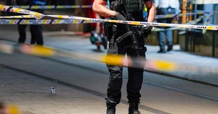 Strzały w Oslo. Napastnik otworzył ogień w galerii handlowej