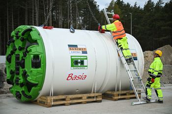Kluczowa inwestycja dla Polski. Budki dla ptaków wpłyną na prace?