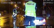 Godzina 2:57 w nocy, w radiowozie już na niego czekali. Teraz słono zapłaci