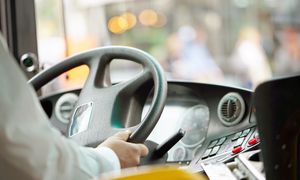 Wpadł w trakcie kontroli. Kierowca autobusu miał pół promila