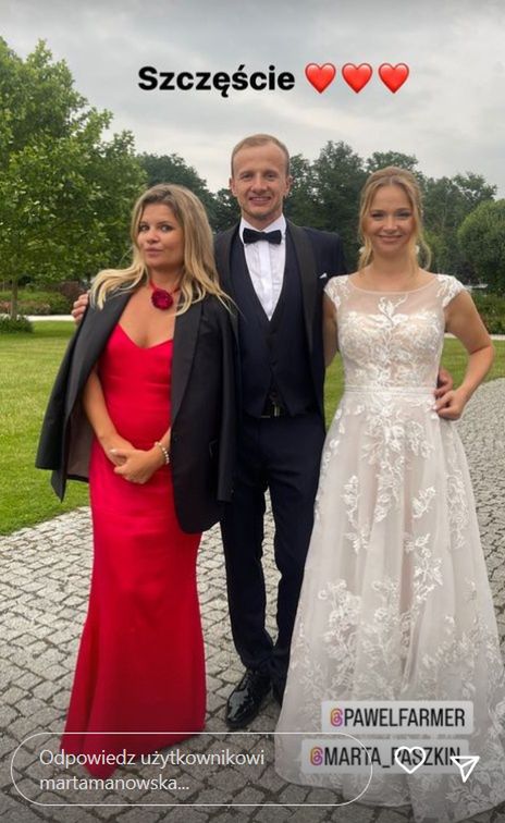 Marta Manowska na weselu Marty Paszkin i Pawła Bodzianny