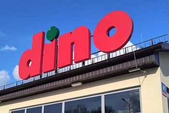 Dino rzuciło na sklepy. 69 gr za sztukę. Ładują pełne koszyki