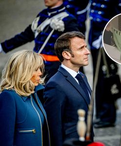 Macron "powitany" w Hadze. Przemówienie przerwane