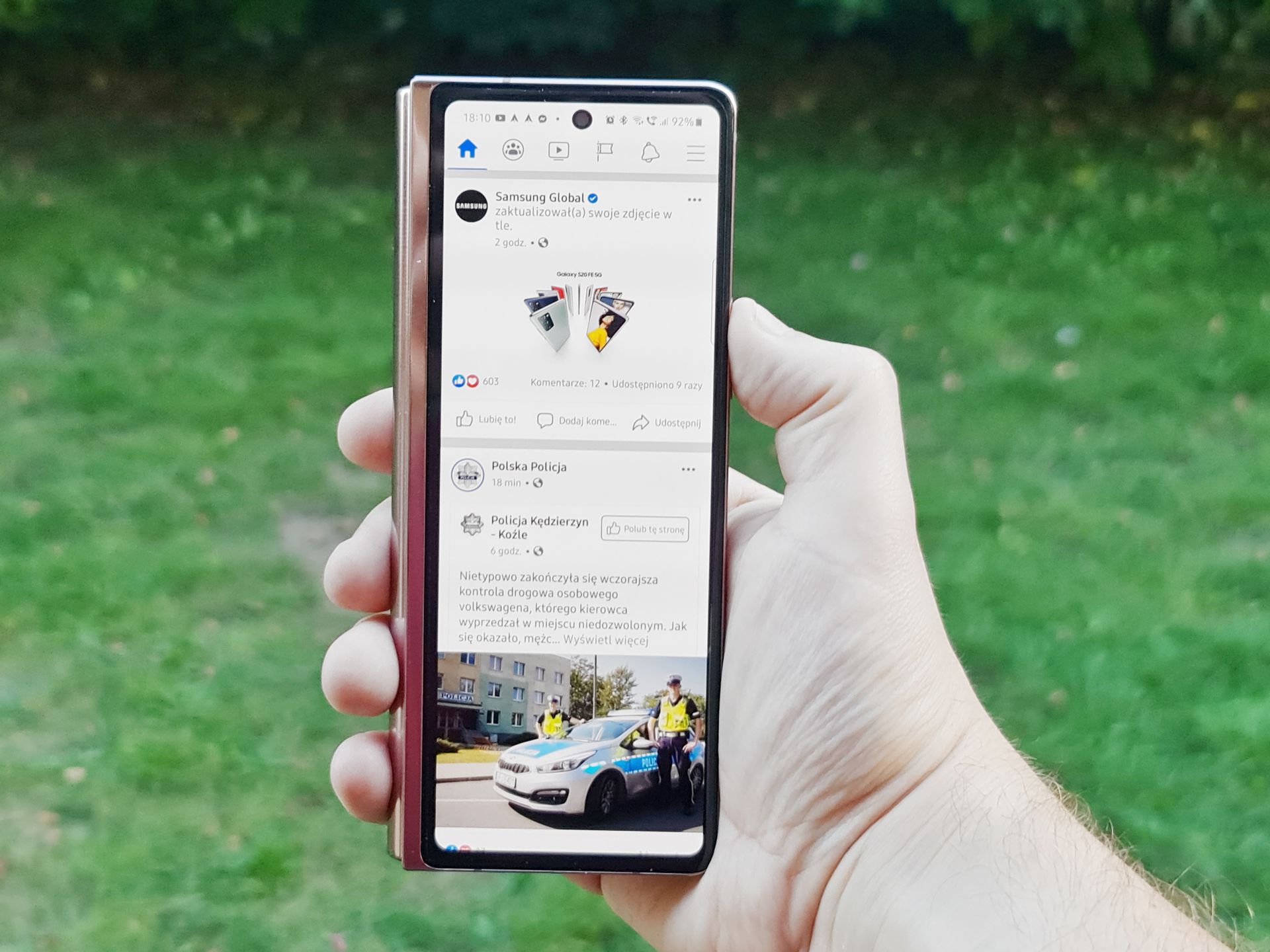 Samsung Galaxy Z Fold 2 w dużo niższej cenie. Możesz ją obniżyć jeszcze bardziej 2