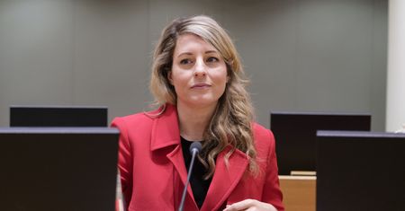 To cios w bogatych Rosjan. Nie kupią już ubrań, biżuterii i dzieł sztuki