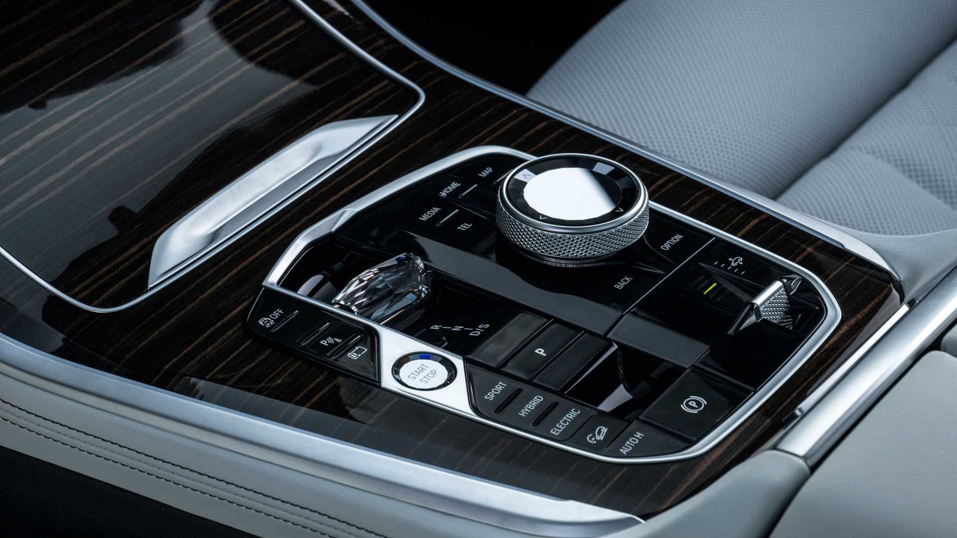 BMW X5 (2023)