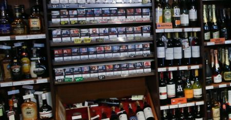 Polacy o pomyśle podwyżki akcyzy na alkohol i papierosy. Najnowszy sondaż