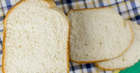 Biorę serek wiejski i robię białkowy chleb. To teraz moje ulubione pieczywo