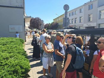 Kraków: Gigantyczne kolejki przed muzeum. Oblegane przez grupy zorganizowane i turystów indywidualnych. Tak jest niemal całe lato