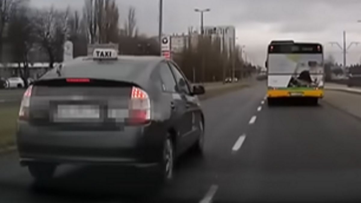 Szeryf w taksówce przesadził
