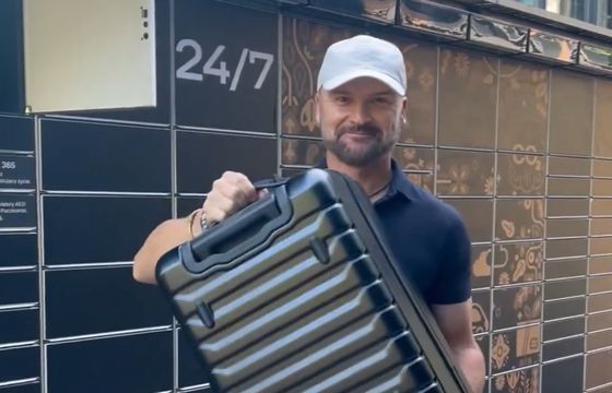 InPost powalczy z liniami lotniczymi. Z nową usługą oferuje walizkę