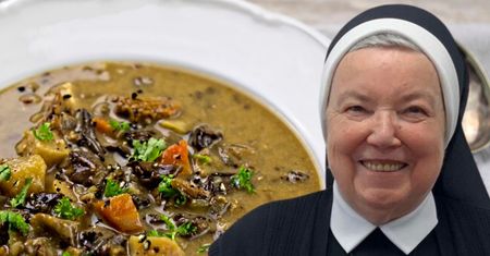Grzybowa według przepisu siostry Anastazji. Zrobiłam na Wigilię i rodzina w mig zjadła cały garnek