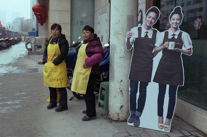 Tao Liu - fotograf amator z Chin, który stał się znany, dzięki humorystycznej fotografii ulicznej 20