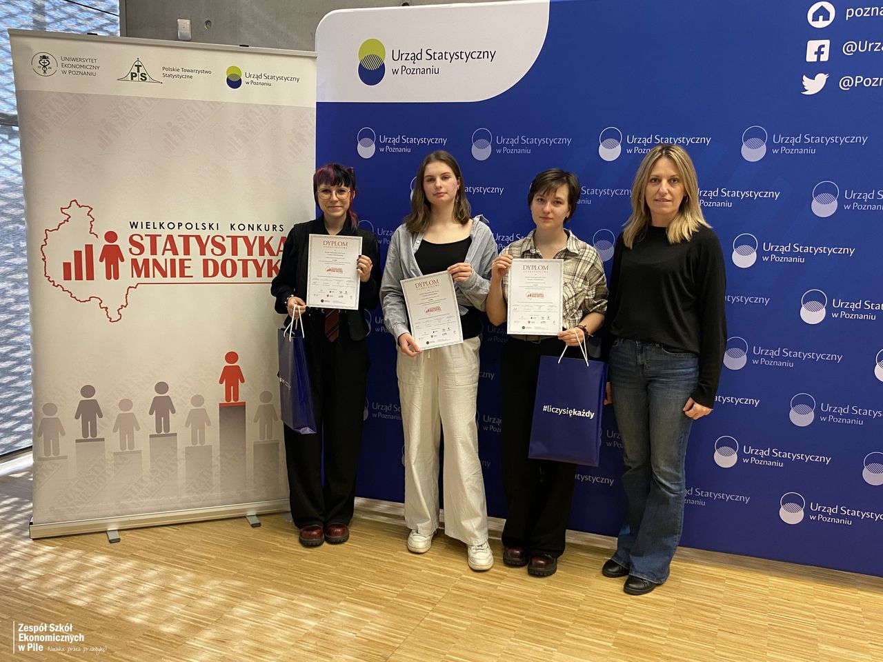 Uczennice ZSE Piła w czołówce Wielkopolskiego Konkursu "Statystyka mnie dotyka"