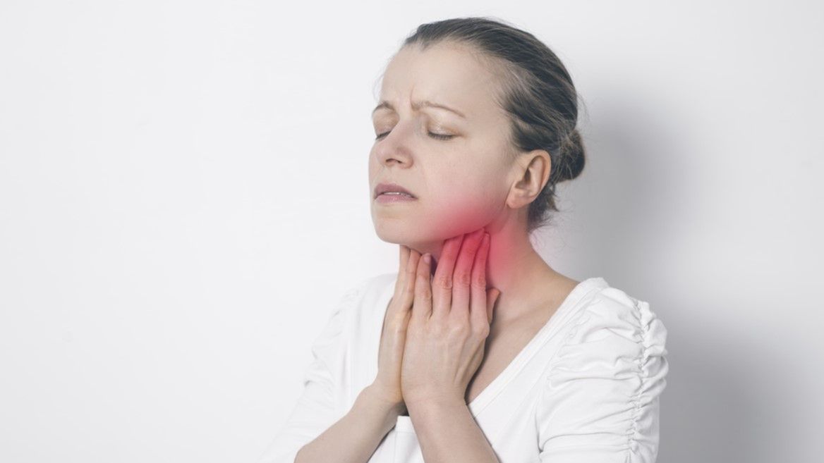 Ropień okołomigdałkowy występuje najczęściej w przebiegu zapalenia migdałków podniebiennych.