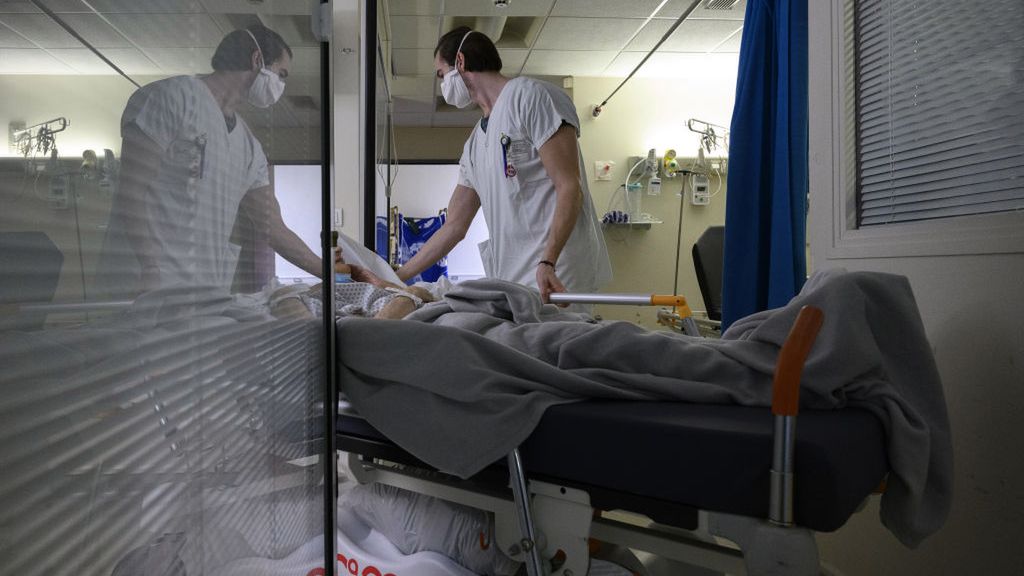 Noworodki, małe dzieci i osoby z obniżoną odpornością są bardziej narażone na ciężki przebieg choroby, jeśli dojdzie do zakażenia małpią ospą