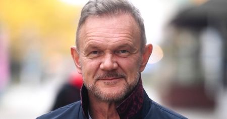 Cezary Pazura chwali się autem za ponad PÓŁ MILIONA. Robi wrażenie? (FOTO)