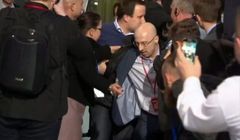 „Solidarność” TVP: użycie siły przez ochroniarzy przed debatą to skandal. TVP: sztabowcy PiS przełamali linię ochrony