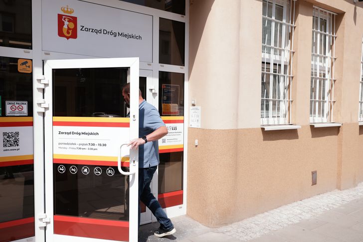 41 tys. zł kary za szyld. Miasto reaguje. "Nie o to tu chodzi"
