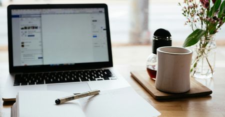 "Twój komputer robi zrzuty ekranu co kilka sekund?! Microsoft uruchamia funkcję, którą nazwano koszmarem prywatności"