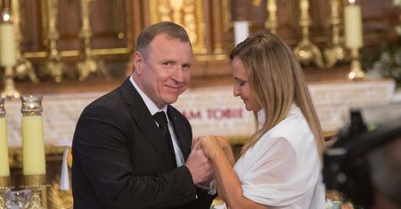 Ślub Jacka Kurskiego w Łagiewnikach. "Zgoda na polecenie arcybiskupa Marka Jędraszewskiego"