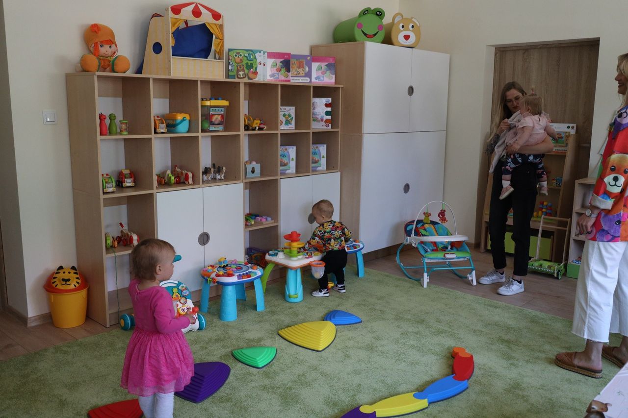 Żłobek nie dla pielęgniarek i położnych? Duża organizacja chce zmian