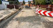 Poznań: Remont ulicy na Podolanach. Nowa nawierzchnia i rozwiązania poprawiające odwodnienie
