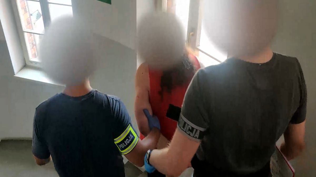 Mąż z żoną przyłapani przez policję. Trafili do aresztu