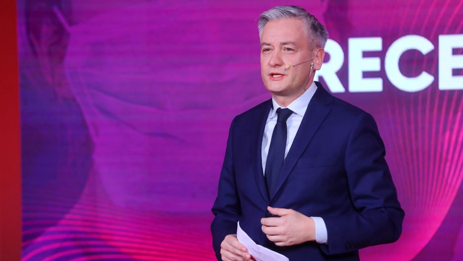 Robert Biedroń znów dostał pogróżki. "Bomba cyka" 