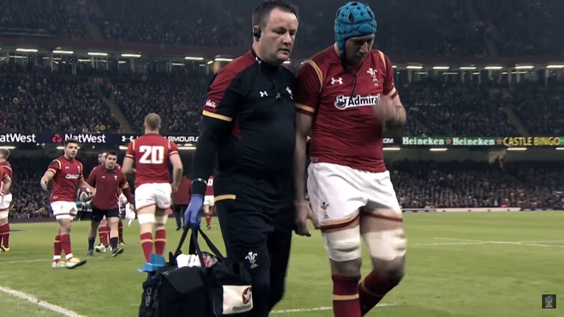 Rwacz reprezentacji Walii nie odpowiedział poprawnie na pytania lekarza i musi zejść z boiska (World Rugby)