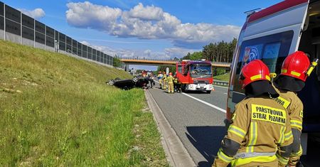 Kolizja na A4. Kierowca zasnął za kierownicą