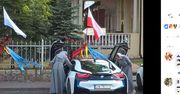 Zakonnice przy BMW i8. Internetowa kariera jednego zdjęcia