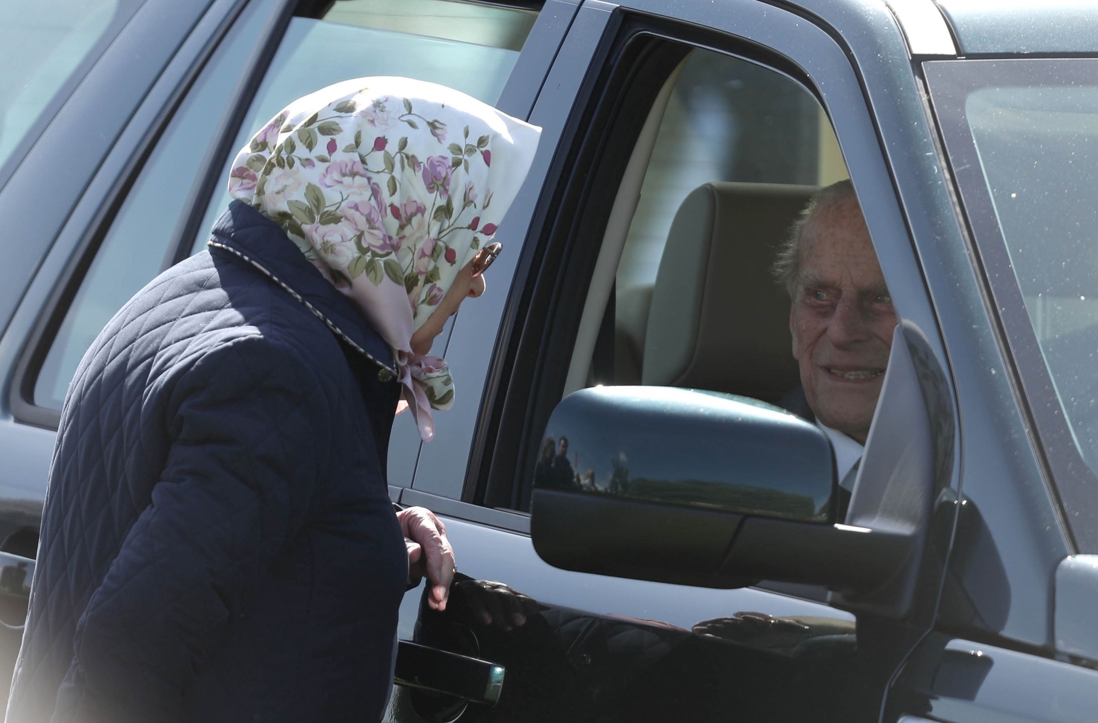 Królowa Elżbieta chce spędzać większość czasu na zamku Windsor, w krypcie którego spoczął jej zmarły mąż