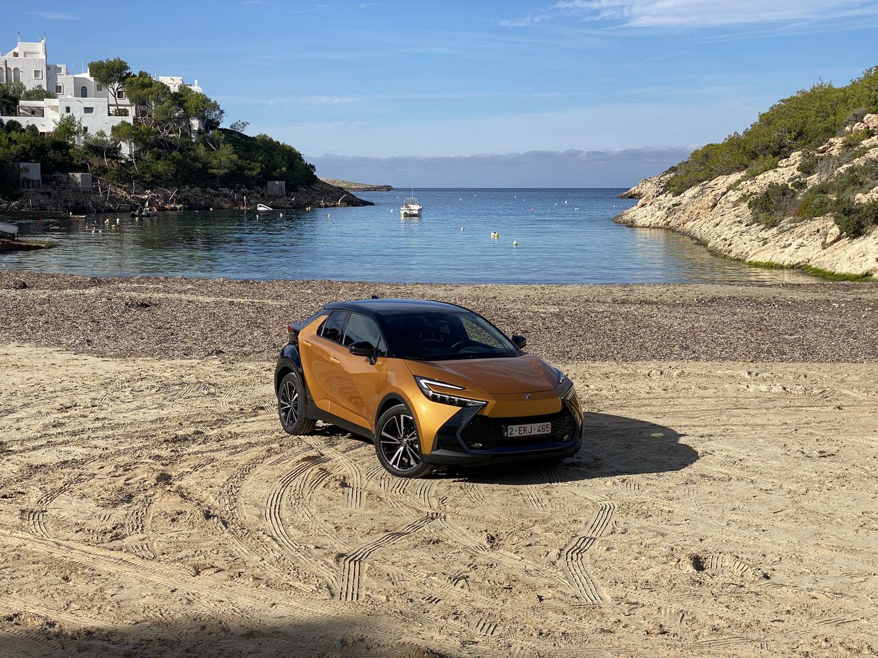 Modny crossover Toyoty w cenach obniżonych nawet o 26 tys. zł