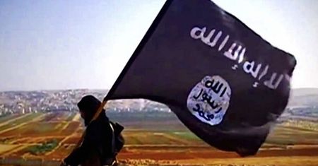 Flaga ISIS na profilu posła PO. Tomasz Kostuś ofiarą hakerów