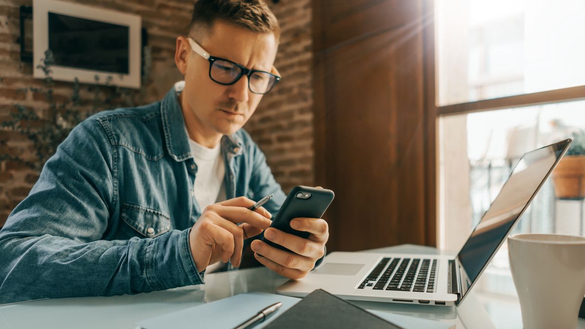 Za pomocą aplikacji mobilnej możemy załatwić prawie wszystkie sprawy, dla których kiedyś chodziliśmy do banku.