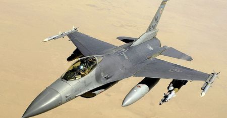 F-16 dla Ukrainy. Pierwszy kraj składa obietnicę