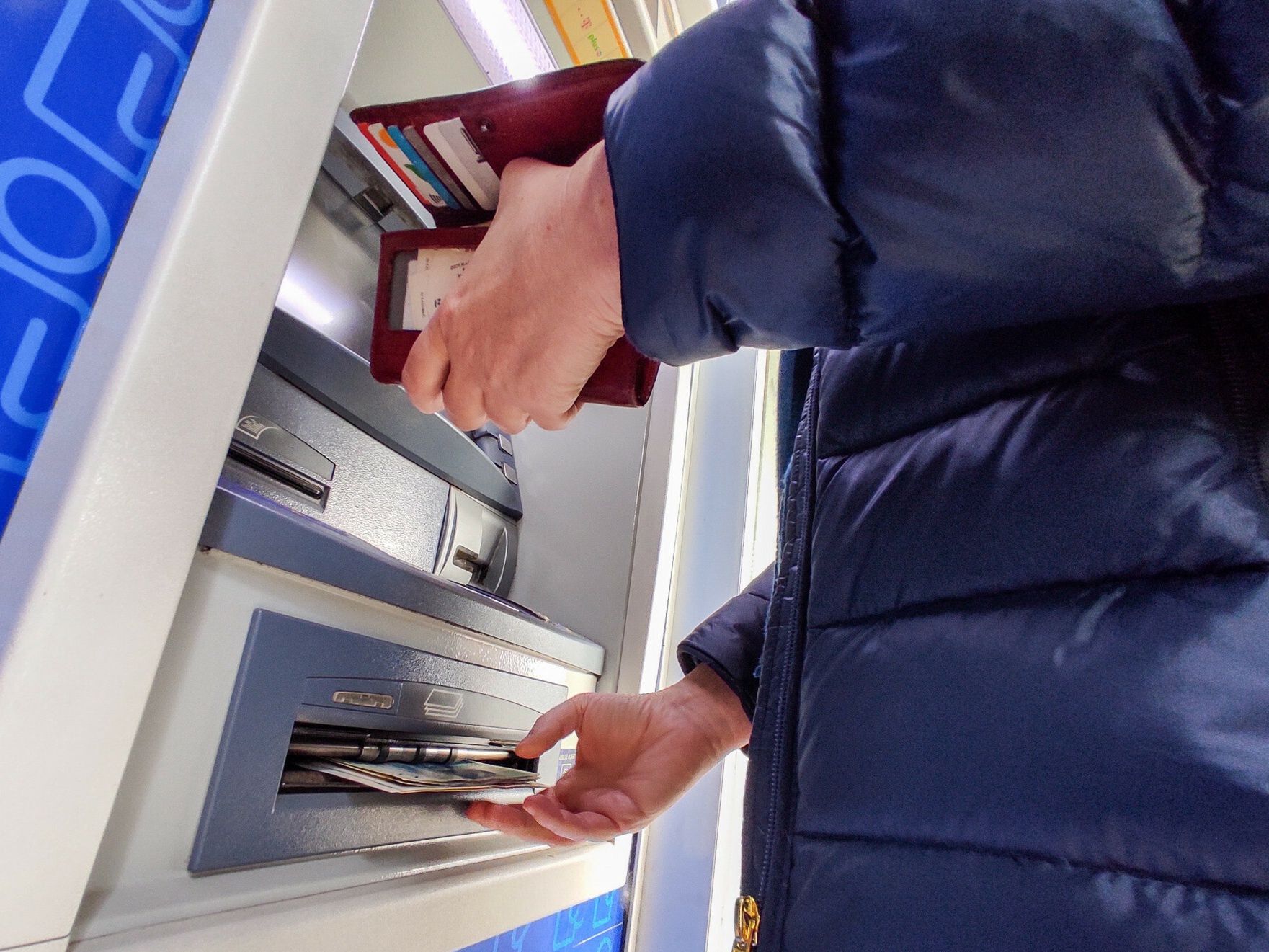 Wpłata na konto. Od takiej kwoty bank zawiadomi skarbówkę