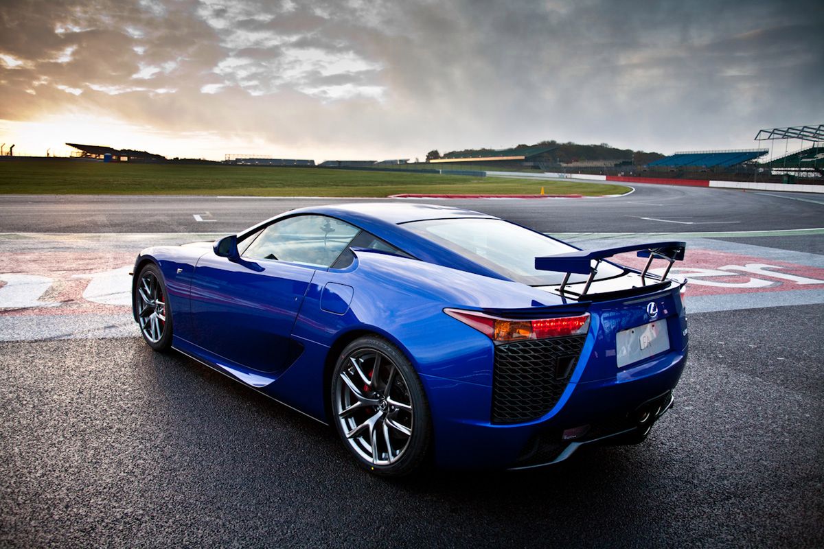 Lexus LFA w Silverstone - konkurs Facebook