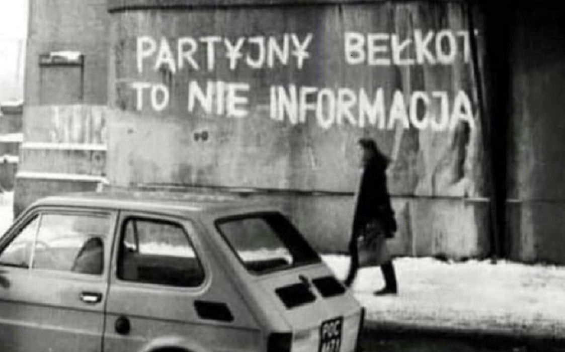 Media bez wyboru. W Poznaniu wrócił napis ze stanu wojennego