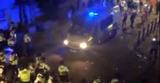 Brutalne zamieszki na ulicach Londynu. Kilkunastu policjantów rannych
