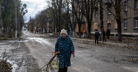 Ukraina ma budżet na 2023 r. Połowa wydatków bez pokrycia. Pomóc ma wyprzedaż majątku