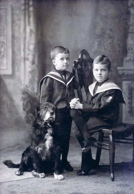 Zdjęcie z książki "Love Immortal".