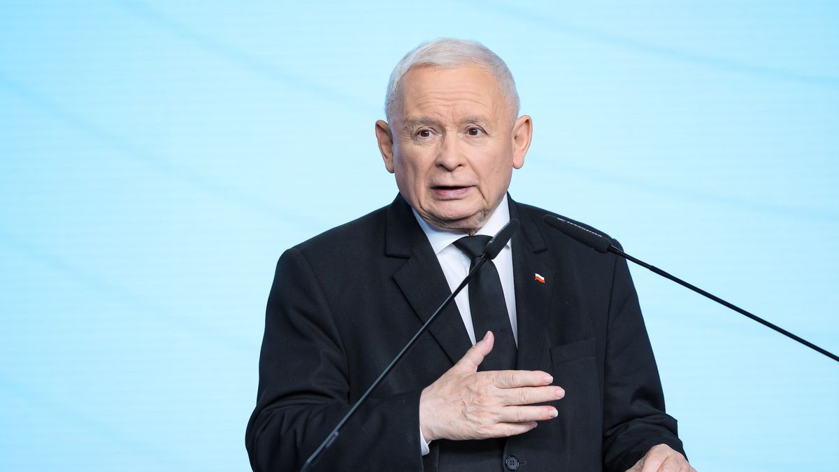 Warszawa, 19.09.2025. Prezes PiS Jarosław Kaczyński podczas konferencji prasowej w siedzibie PiS w Warszawie, 19 bm. (mr) PAP/Rafał Guz