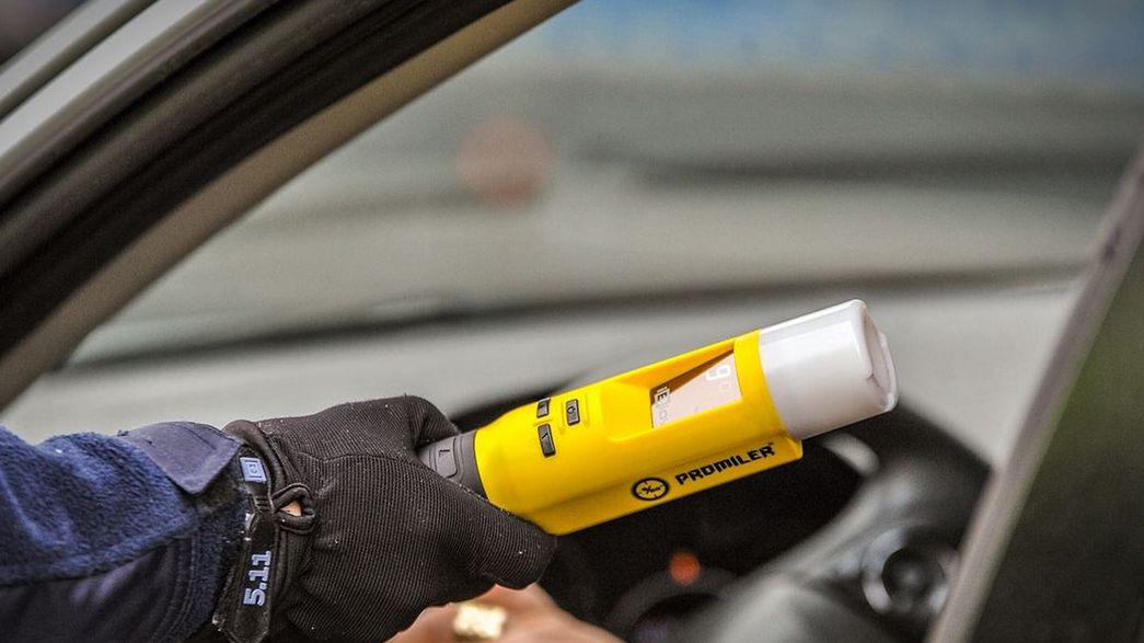 alkomat, policja, badanie trzeźwości